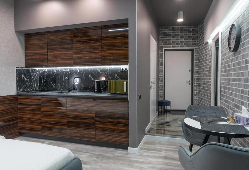 سوئیت با تخت بزرگ, Luxury Apartments Arena Guliver