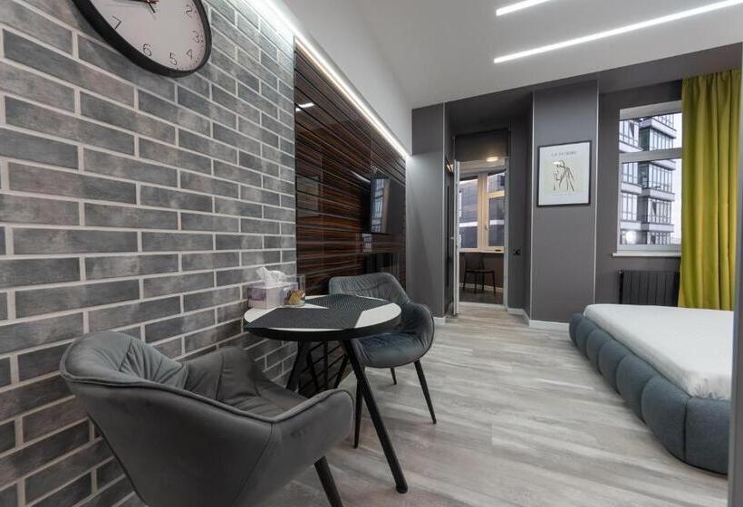 سوئیت با تخت بزرگ, Luxury Apartments Arena Guliver