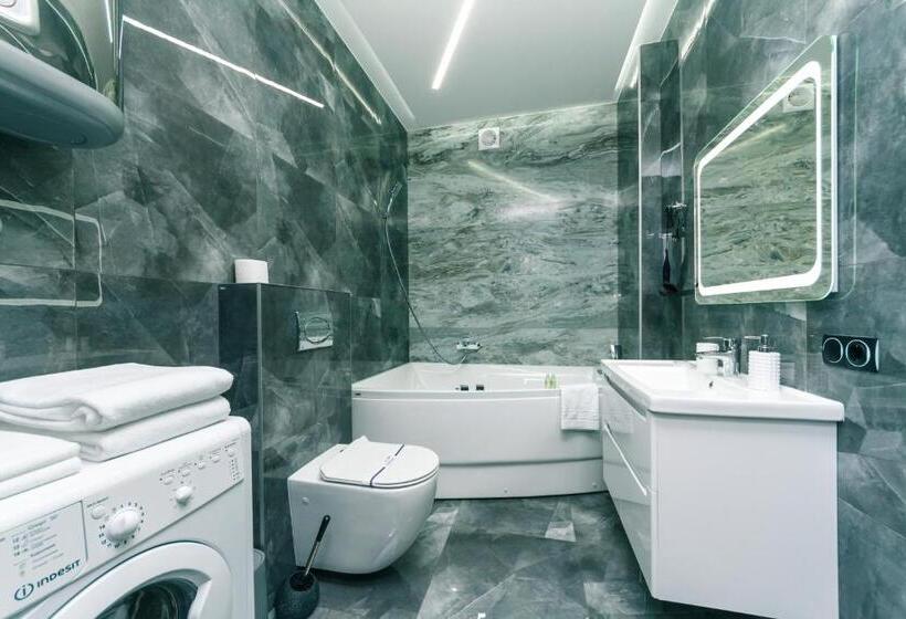 آپارتمان 1 خوابه, Luxury Apartments Arena Guliver