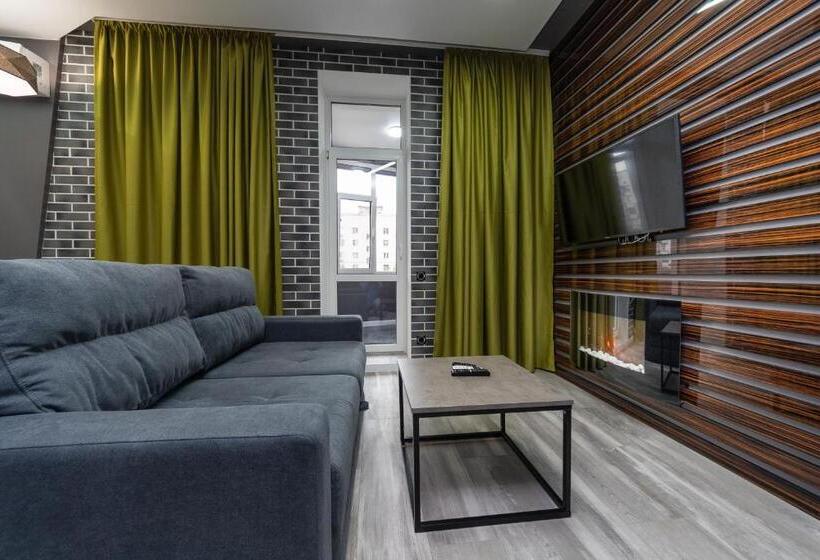 سوئیت با وان آب گرم, Luxury Apartments Arena Guliver