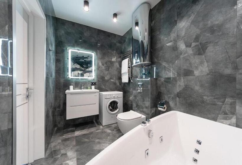 استودیوی استاندارد, Luxury Apartments Arena Guliver