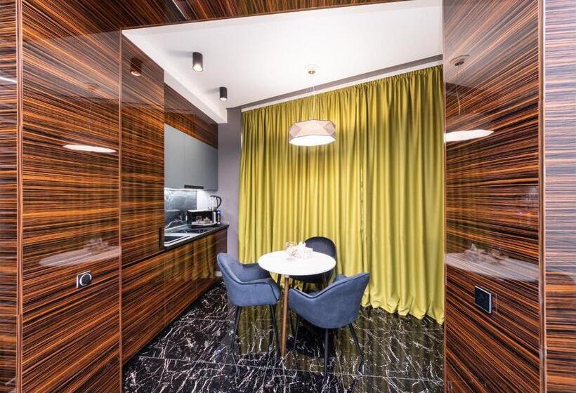 استودیوی استاندارد, Luxury Apartments Arena Guliver