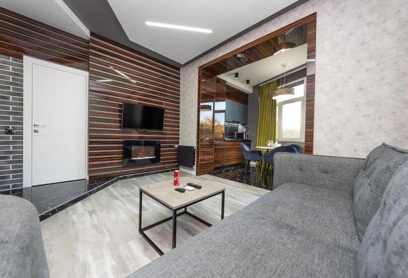 استودیوی استاندارد, Luxury Apartments Arena Guliver