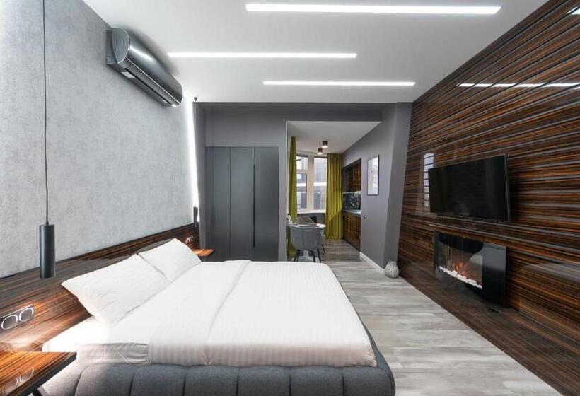 Deluxe Suite King Bed, Luxury Apartments Arena Guliver