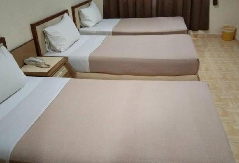 스탠다드 트리플 룸, Ts Hotel   Taman Rinting