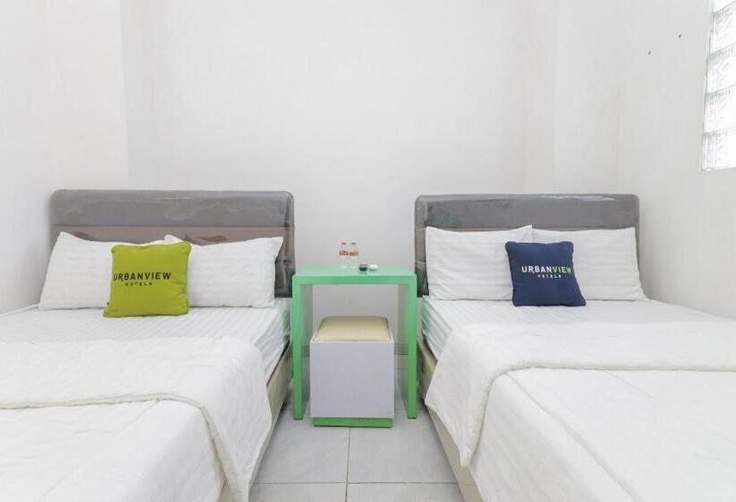 اتاق سوپریور, Urbanview Hotel Near Jatim Park 3 By Reddoorz