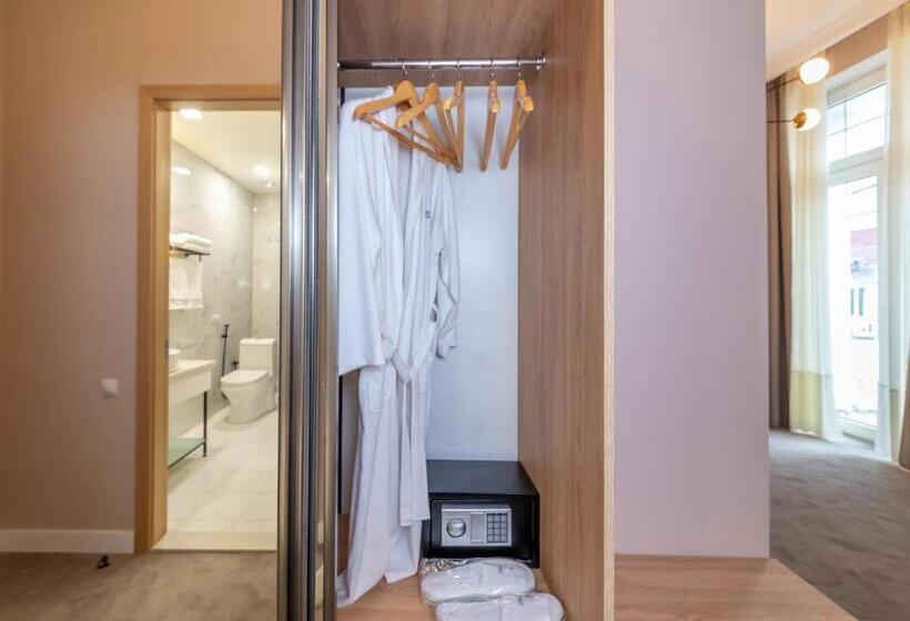 اتاق استاندارد, Newport Hotel Kutaisi