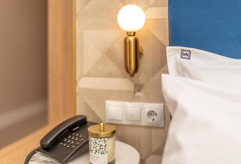 اتاق استاندارد با تخت بزرگ, Newport Hotel Kutaisi