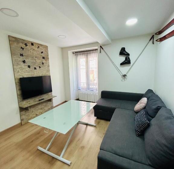 Апартаменты 1 Спальня, Apartahotel Canfranc