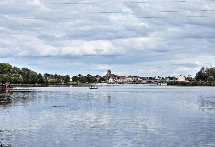 Номер Стандарт, Les Chambres De La Cotinière   Bord De Saône   St Jean De Losne