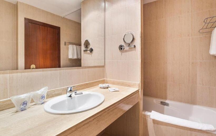 Номер Стандарт с Балконом, Garbí Cala Millor