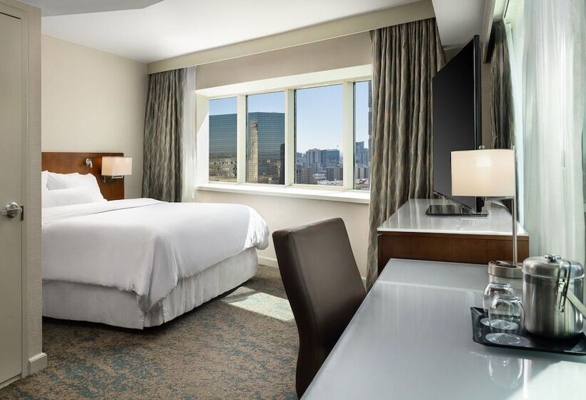 Camera Standard Pat Matrimonial Adaptată pentru Discapacitaţi, The Westin San Diego Bayview