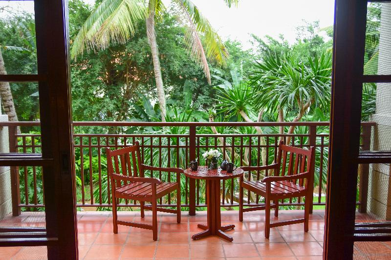 اتاق سوپریور با چشم‌انداز باغ, Furama Resort Danang