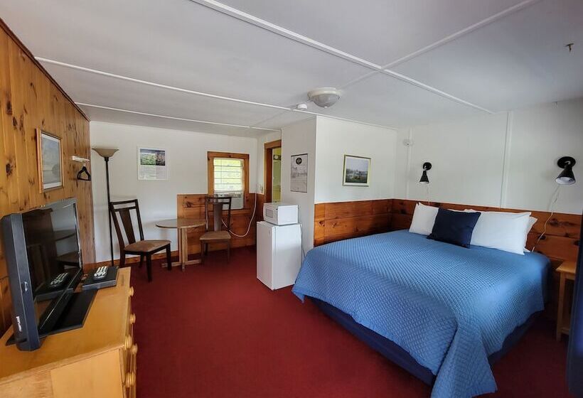 Номер Стандарт, Yardarm Motel