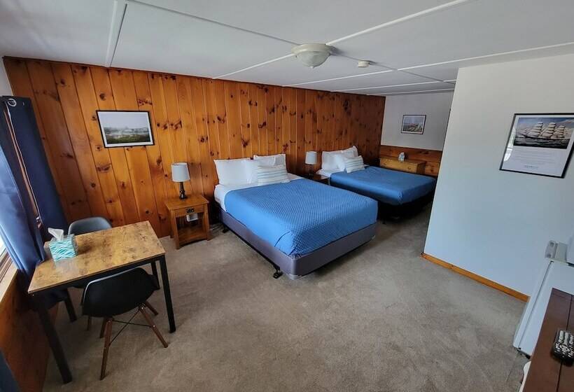 Четырехместный Номер Стандарт, Yardarm Motel
