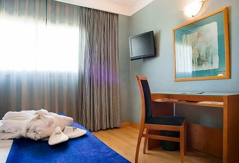 Номер Стандарт, Sercotel de Los Reyes