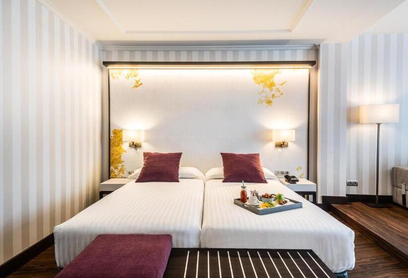 سوییت جونیور, Intelier Palacio San Martin