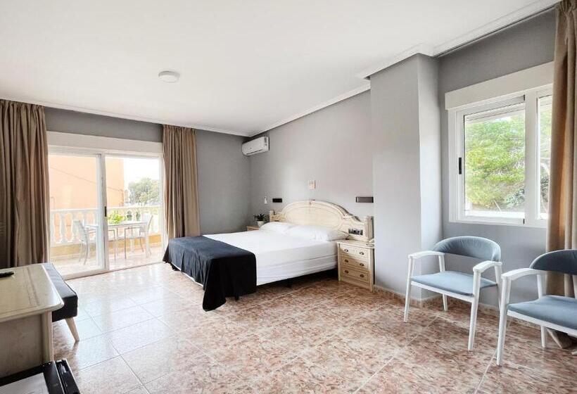 Четырехместный Номер Deluxe, Parquemar Premium Beach
