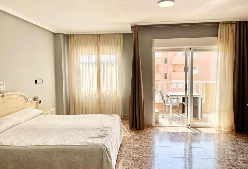 Четырехместный Номер Deluxe, Parquemar Premium Beach