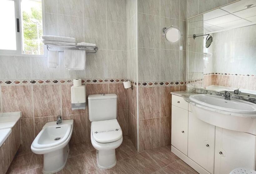 Четырехместный Номер Deluxe, Parquemar Premium Beach