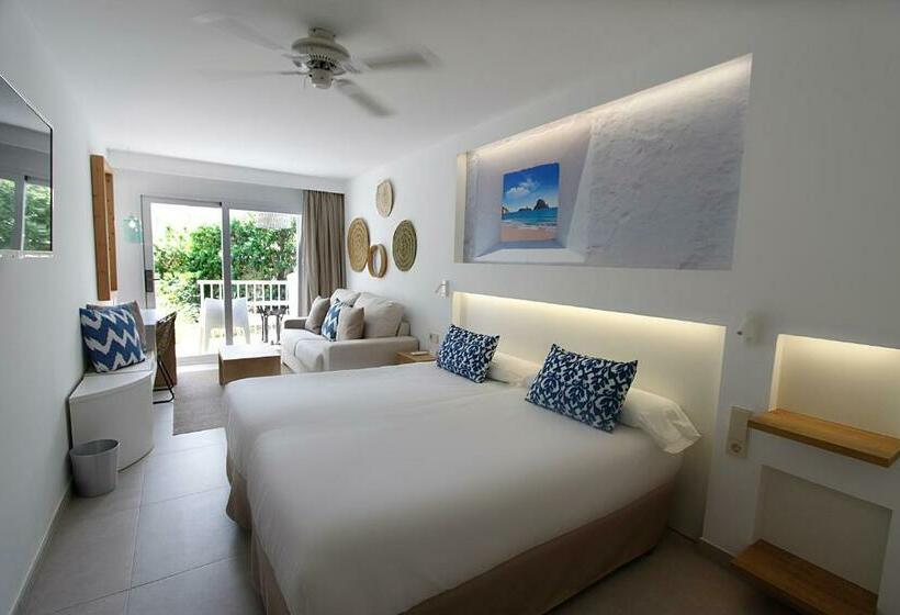 Полулюкс, Bg Hotel Portinatx Beach Club