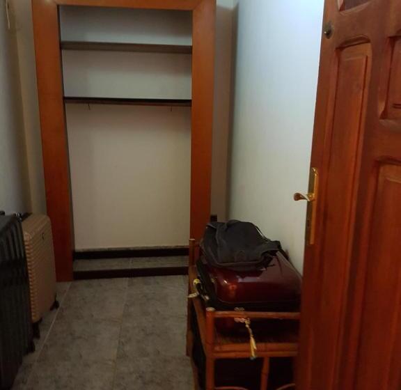 اتاق استاندارد با چشم‌انداز استخر, Villa Les Cocotiers