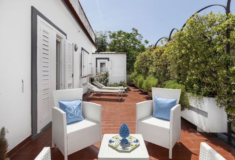 标准间带露台, Villa Maresca B&b