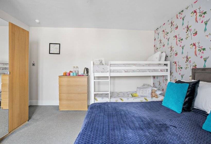 Семейный Номер, Cherwood Guest House