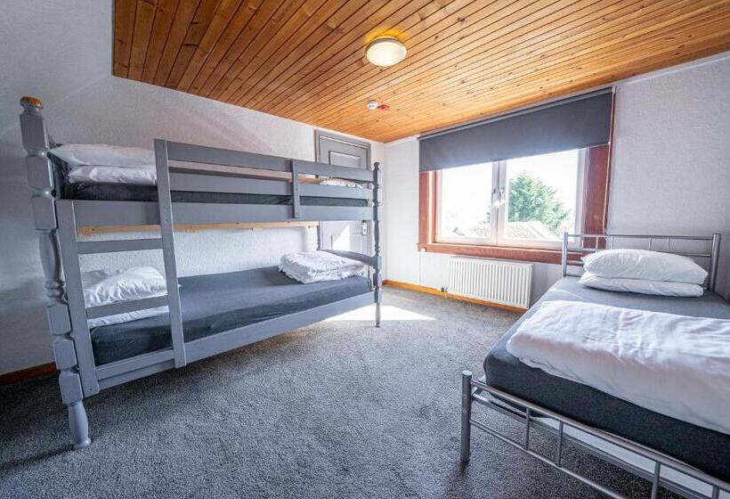 Семейный Номер, Oak Tree Inn