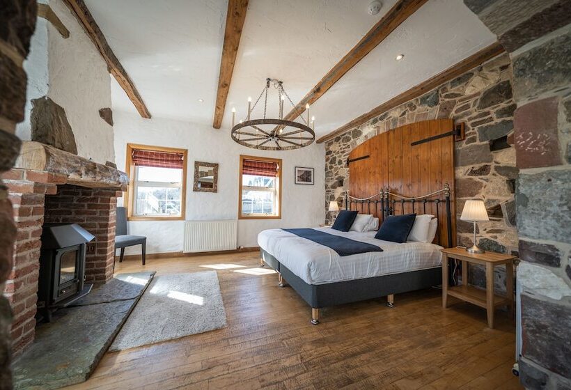 Семейный Номер, Oak Tree Inn