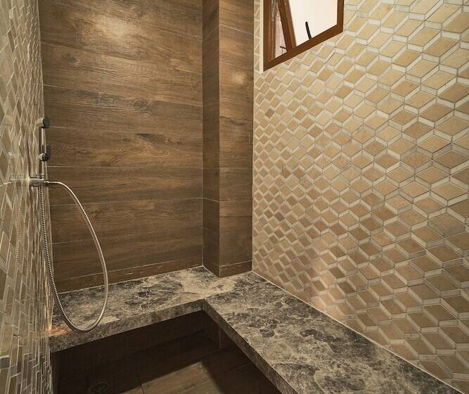 스위트, Alko Hotel Casa Nispero