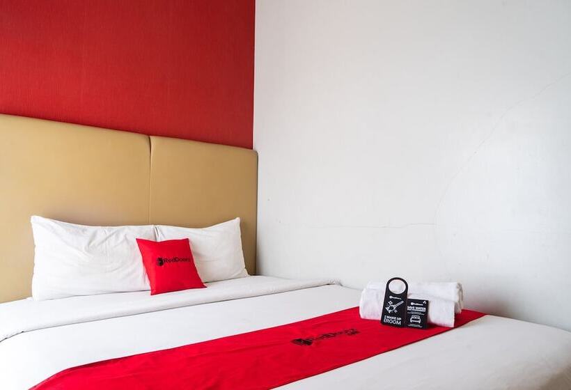 Номер Стандарт, Reddoorz Plus Near Blok M Square