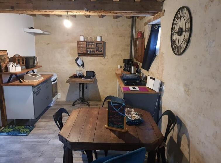 Дом 1 Спальня, Gîte Du Moulin De Barutel Mamers,petite Maison Avec 1 Chambre Idéale Couple,spa Et Soins Sur Réserva