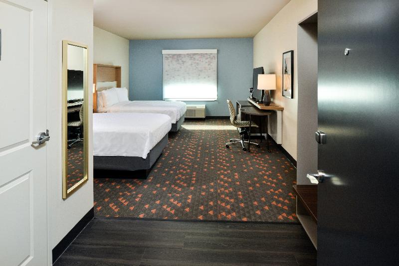 残疾人使用的带特大床的标准间, Holiday Inn Fort Worth   Alliance By Ihg