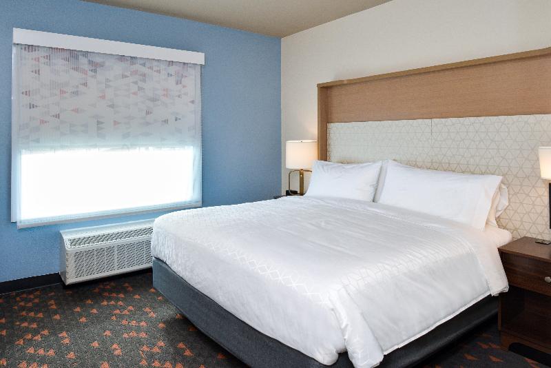 带大床的标准间, Holiday Inn Fort Worth   Alliance By Ihg