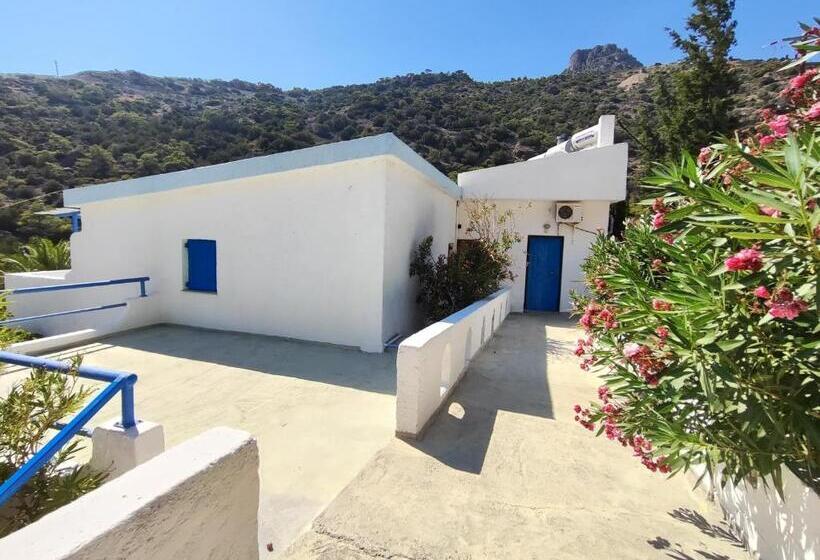 带阳台的豪华间, Oleander S Garden Traditional Cretan Cottage