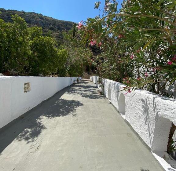 اتاق استاندارد سه تخته با بالکن, Oleander S Garden Traditional Cretan Cottage