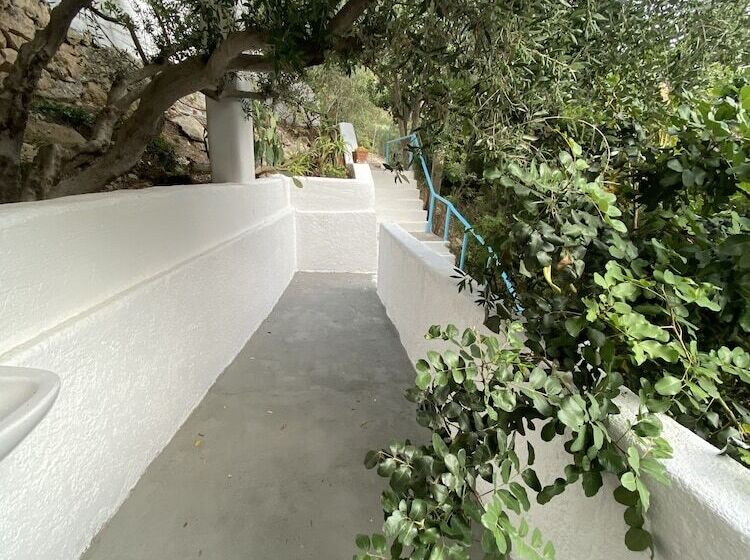 استودیو خانوادگی, Oleander S Garden Traditional Cretan Cottage