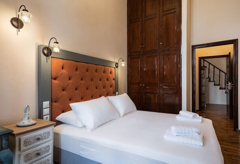 Escritório Estándar, Old Town Suites