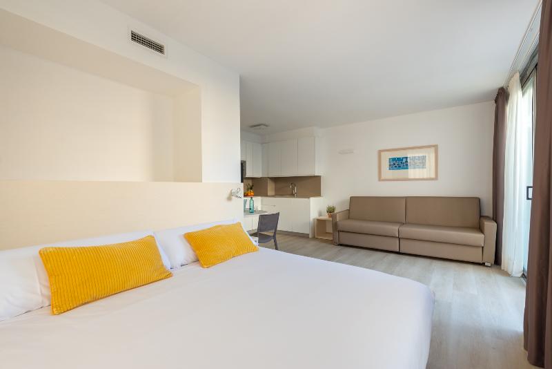 Студия Стандарт, Atenea Park Suites & Apartments