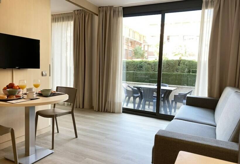 Студия Superior, Atenea Park Suites & Apartments