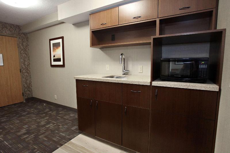 스위트 킹사이즈 침대, Best Western Plus Cottontree Inn