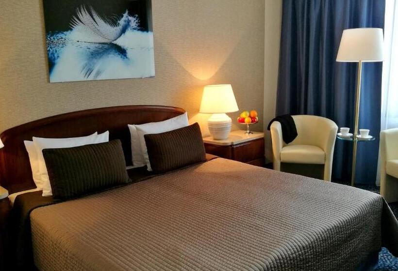 اتاق استاندارد, Booking Hotel Crown Piast & Spa