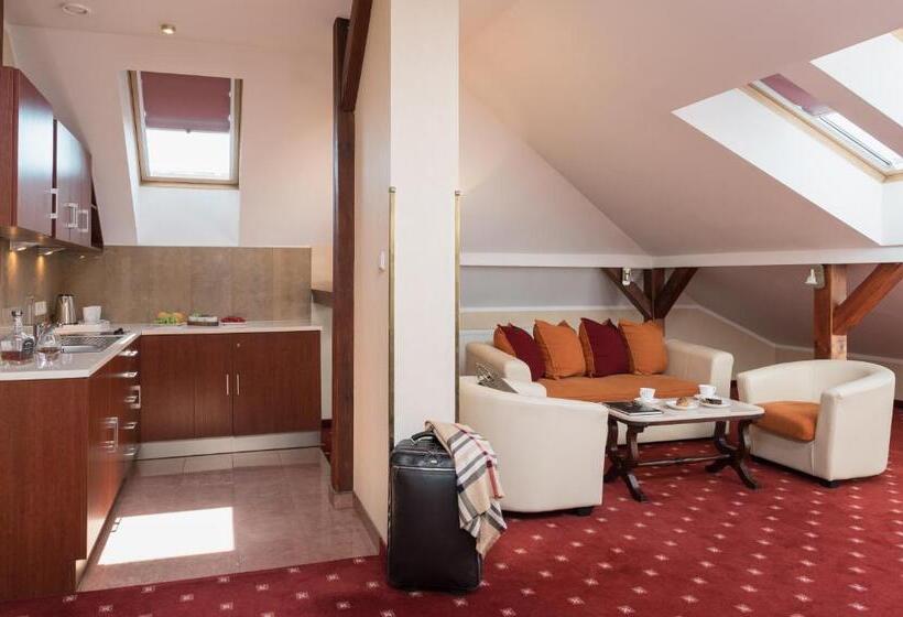 آپارتمان لوکس 1 خوابه, Booking Hotel Crown Piast & Spa