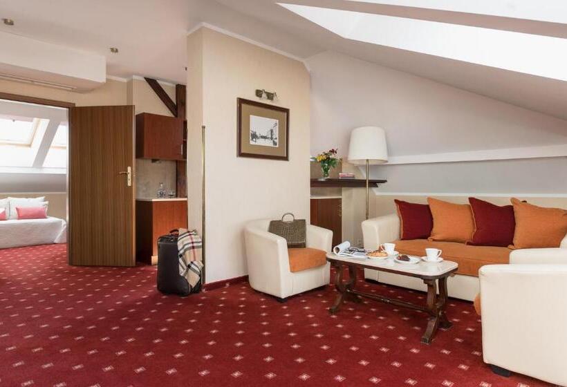 آپارتمان لوکس 1 خوابه, Booking Hotel Crown Piast & Spa
