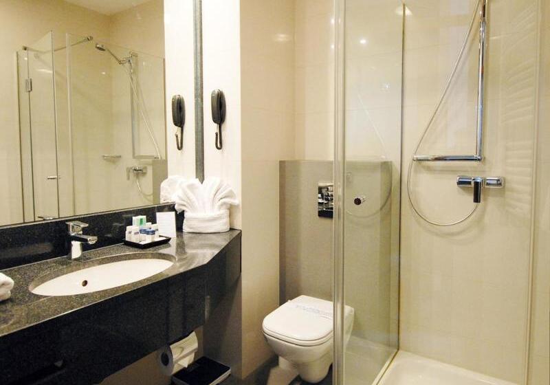 اتاق استاندارد, Booking Hotel Crown Piast & Spa