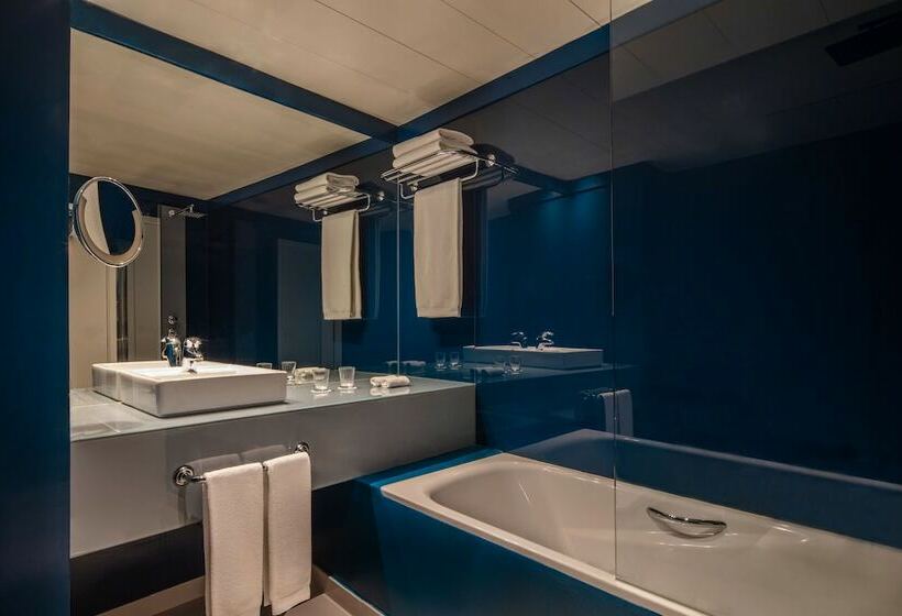 Quarto Familiar, Tivoli Oriente Lisboa