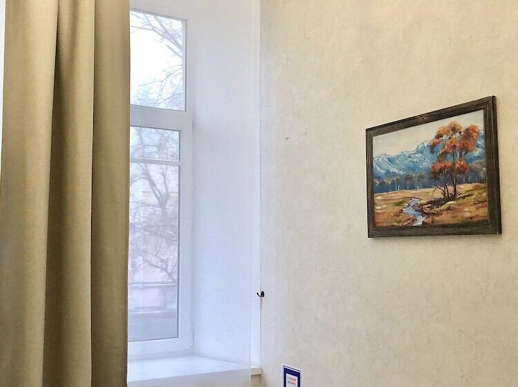 اتاق استاندارد یک نفره, Seven Hills Lubyanka