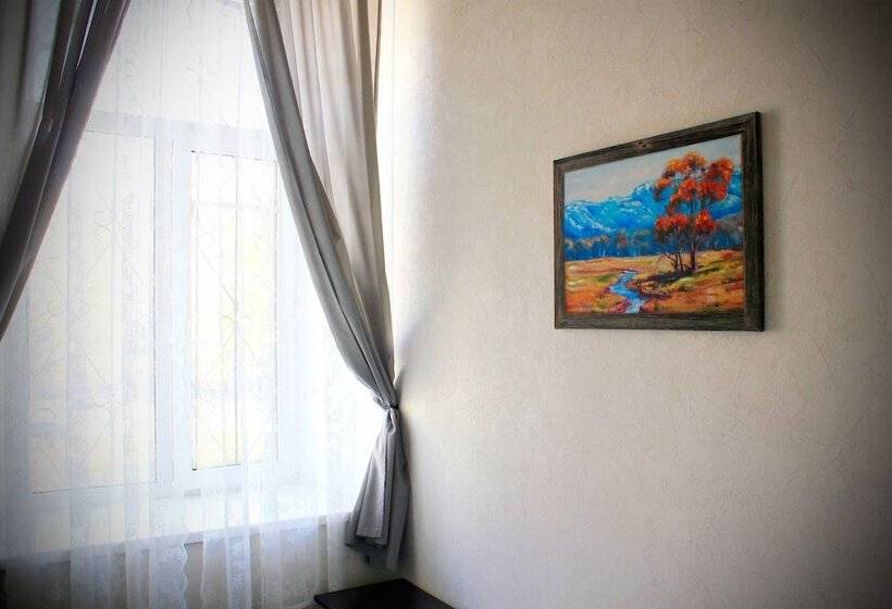 اتاق استاندارد یک نفره, Seven Hills Lubyanka