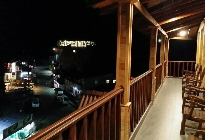 اتاق استاندارد سه نفره, Tea Breeze Motel